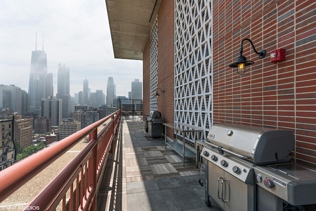 balcony featuring a grill