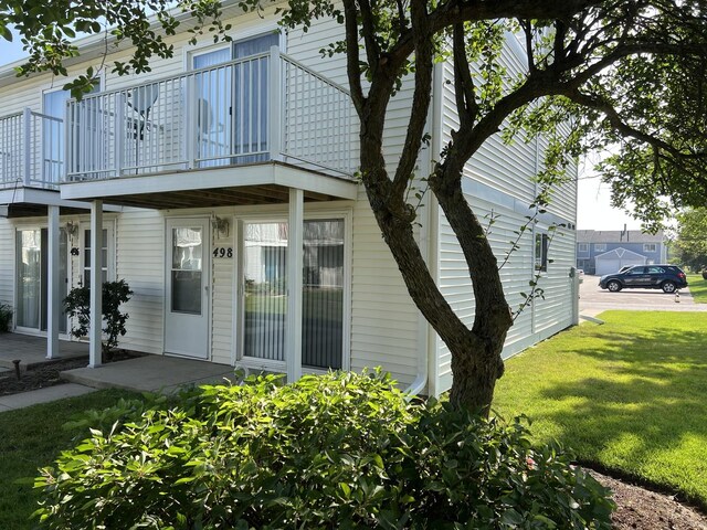 498 Meadow Green Ln, Round Lake Beach, IL 60073 - photo 2