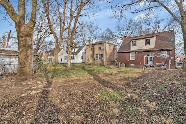 view of yard featuring central AC unit