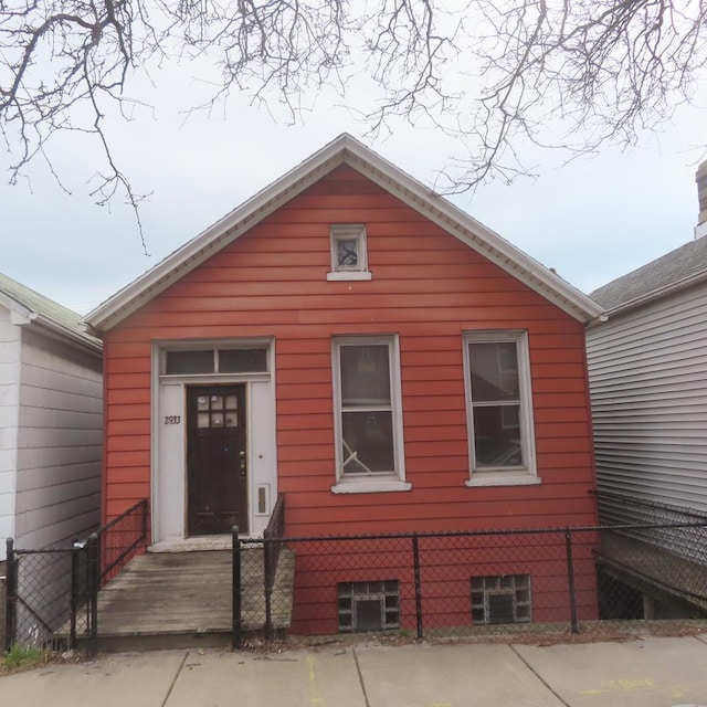 2933 S Arch St, Chicago, IL 60608 - view of front of house featuring a fenced front yard