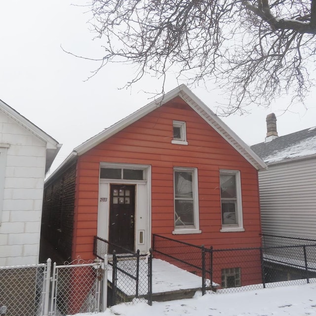 view of front of property