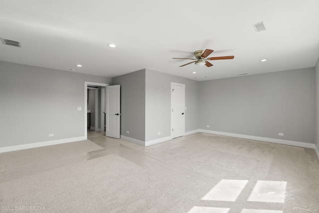 unfurnished room with ceiling fan