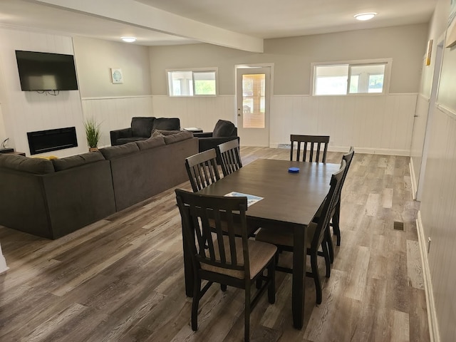 dining room with light hardwood / wood-style floors