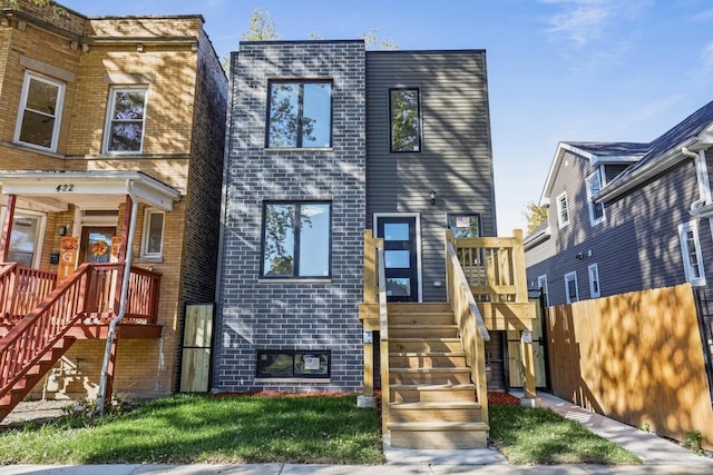 424 N Lawler Ave, Chicago, IL 60644 - photo 1