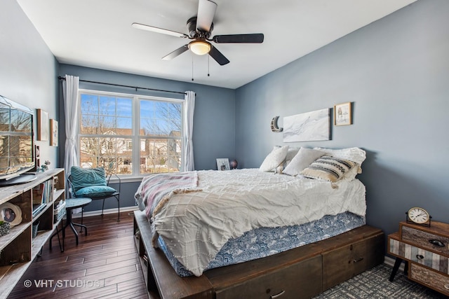 bedroom with ceiling fan