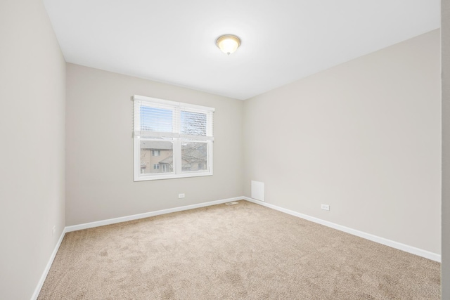 unfurnished room with carpet