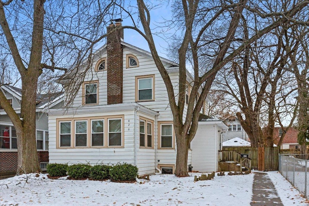 view of front of house