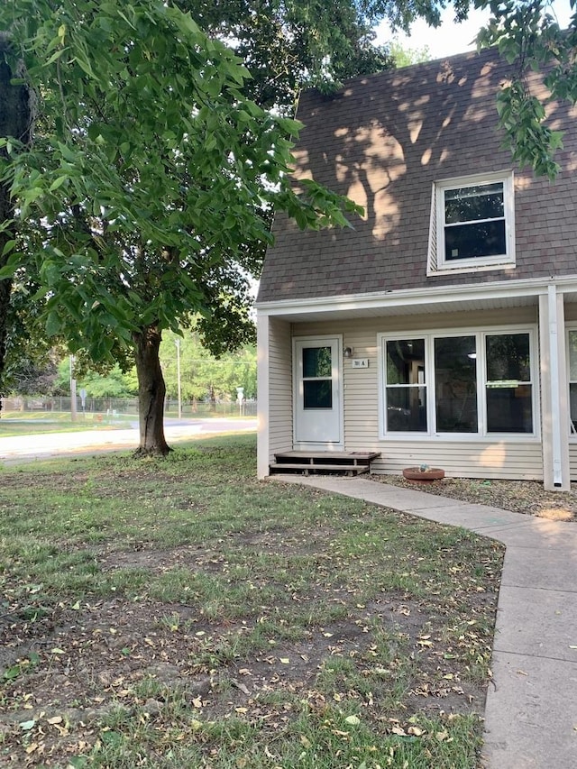 view of front of property