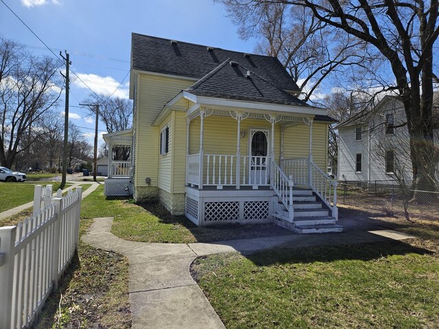 view of front of property