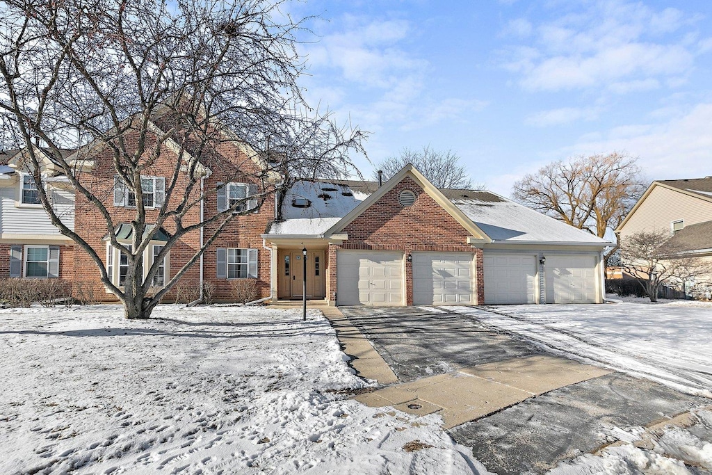 view of front property