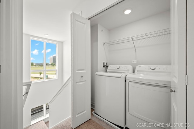 washroom featuring laundry area, separate washer and dryer, visible vents, and recessed lighting