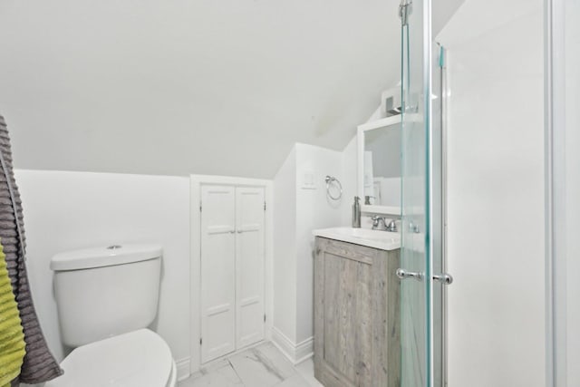 bathroom with a shower with shower door, toilet, vanity, and lofted ceiling