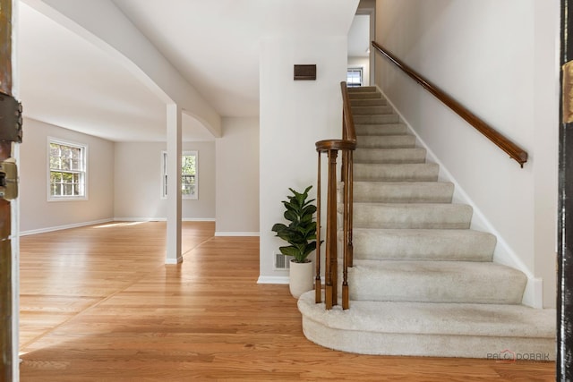 1712 Shawnee Trl, Northbrook, IL 60062 - stairs featuring wood finished floors and baseboards