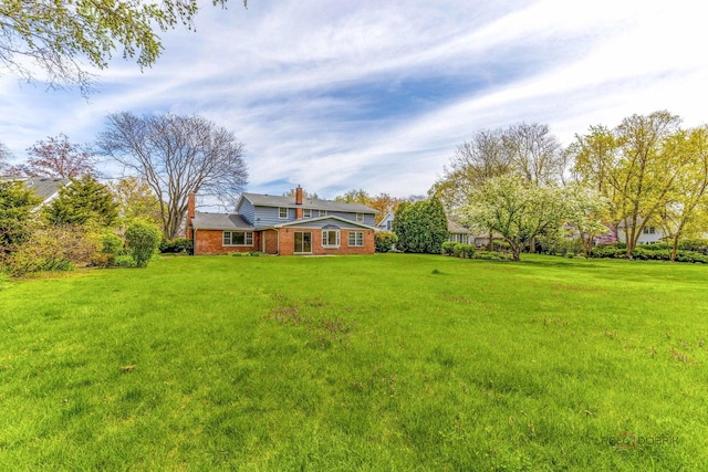 1712 Shawnee Trl, Northbrook, IL 60062 - view of grassy yard