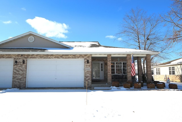 view of front facade featuring a garage