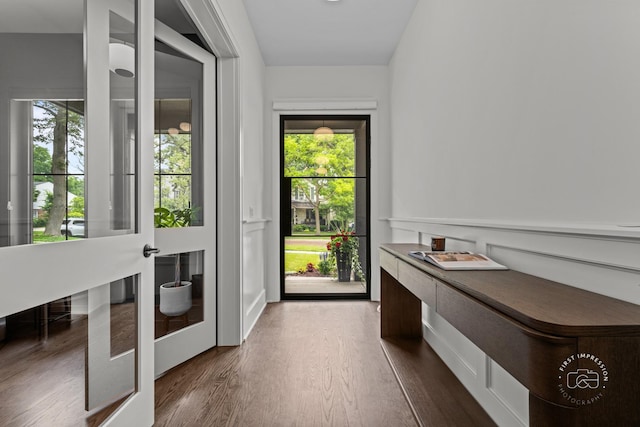 328 S Loomis St, Naperville, IL 60540 - entryway featuring plenty of natural light, dark wood finished floors, and built in desk