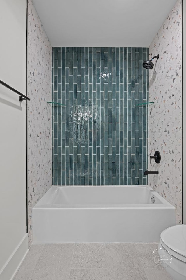 328 S Loomis St, Naperville, IL 60540 - full bath with washtub / shower combination and tile patterned floors