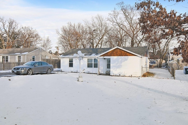 view of front of property