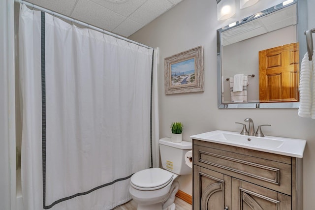 8726 E Goodfarm Rd, Gardner, IL 60424 - full bathroom featuring toilet, vanity, a drop ceiling, curtained shower, and wood finished floors