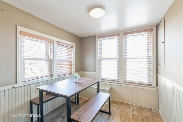 dining area featuring light hardwood / wood-style floors