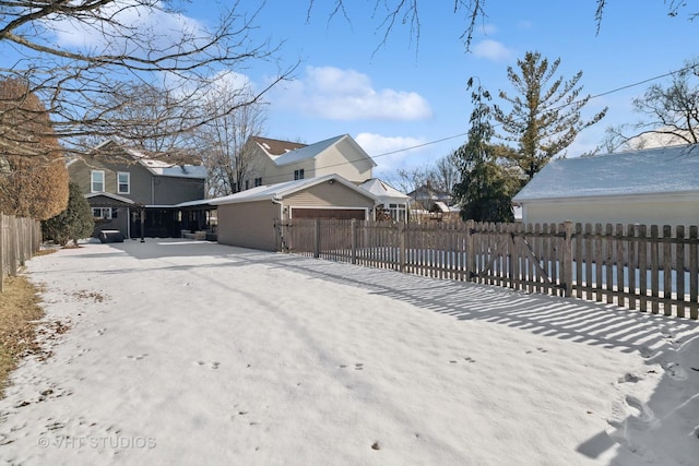 view of yard with a garage