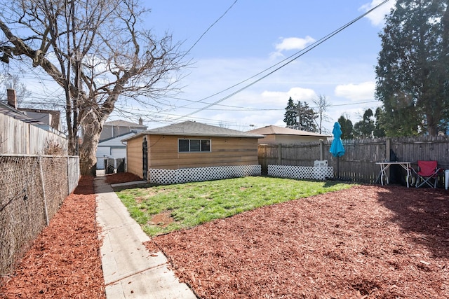 exterior space featuring a lawn