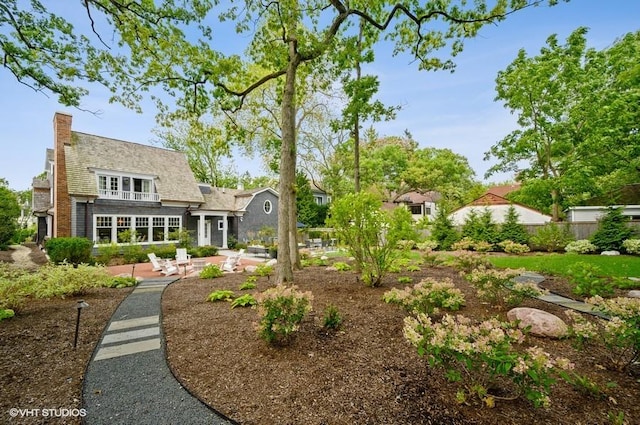 view of yard with a patio