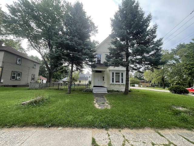 view of front of house featuring a front yard