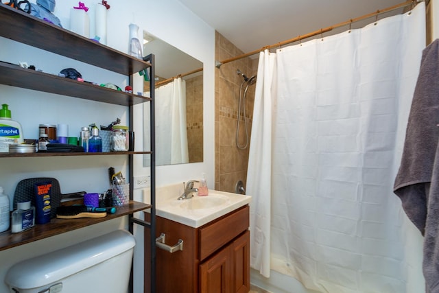 full bathroom featuring toilet, vanity, and shower / bath combo