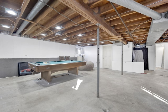 basement featuring billiards