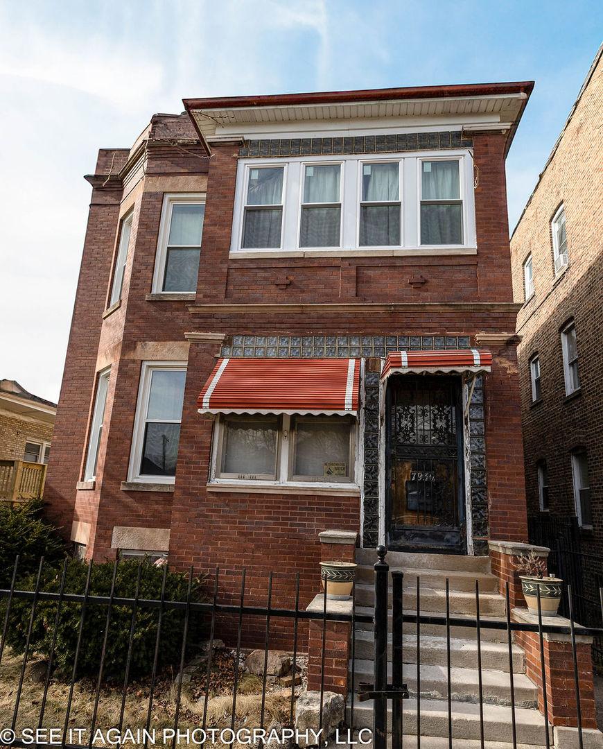 7930 S Luella Ave, Chicago, IL 60617 - view of front of property featuring a fenced front yard and brick siding