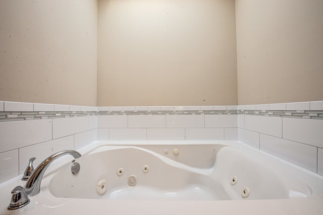 bathroom featuring a bathing tub