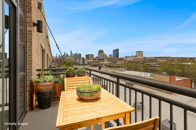 2545 S Dearborn St Unit 508, Chicago, IL 60616 - balcony with a view of skyline