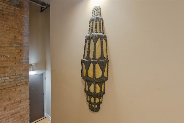 2545 S Dearborn St Unit 508, Chicago, IL 60616 - detailed view of brick wall