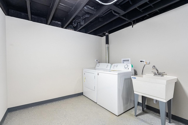 laundry area featuring washer and clothes dryer