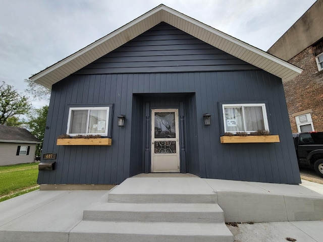407 E Walnut St, Oglesby, IL 61348 - view of front of house