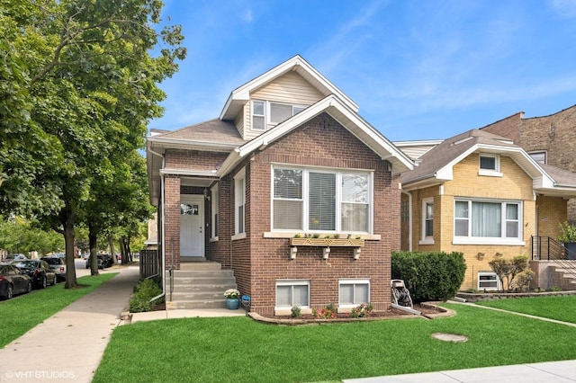 view of front facade with a front yard