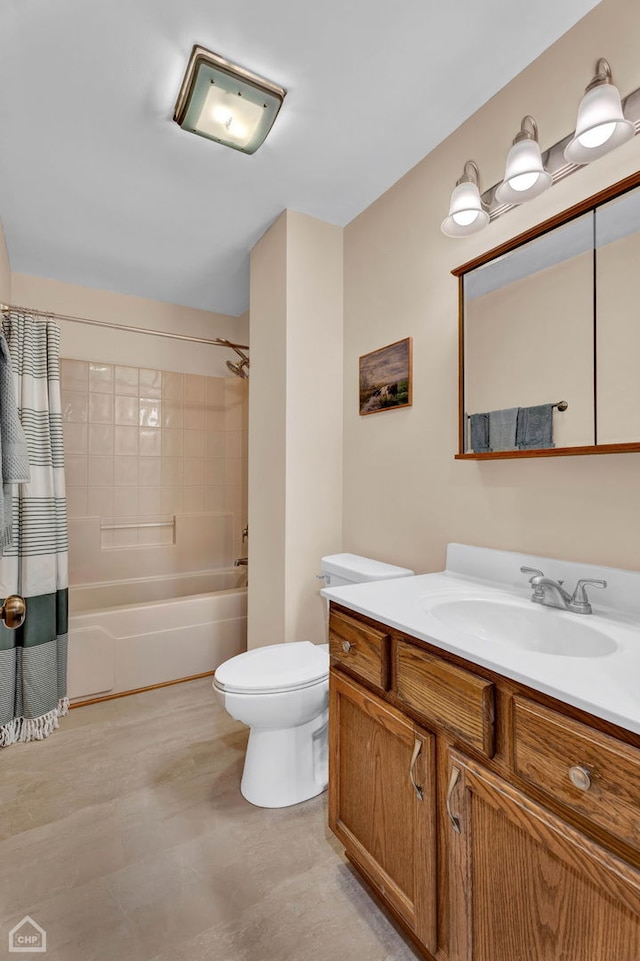 full bathroom featuring toilet, vanity, and shower / tub combo with curtain