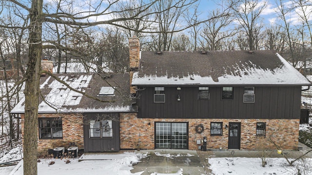 view of front of property featuring central AC unit