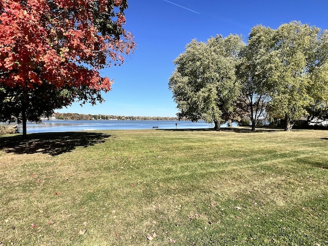 view of yard with a water view