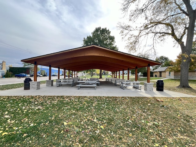 view of community featuring a lawn