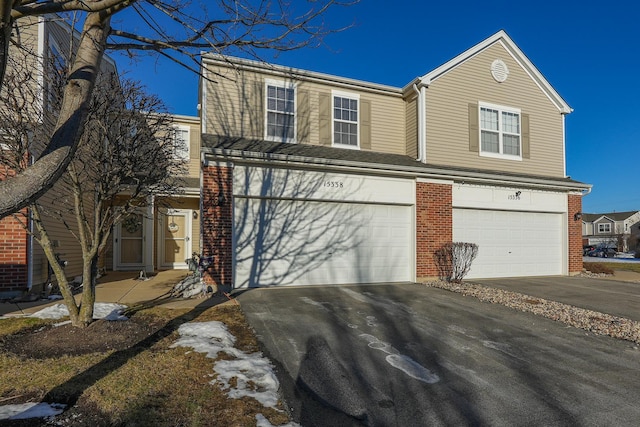 view of front facade featuring a garage