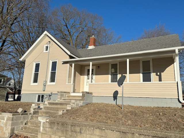 view of front of property with covered porch