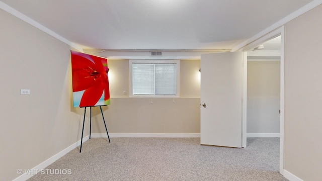 unfurnished room featuring carpet floors