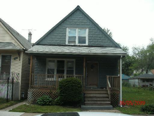 bungalow-style house with a porch