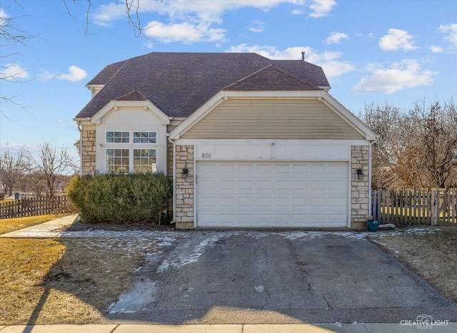 view of front facade with a garage