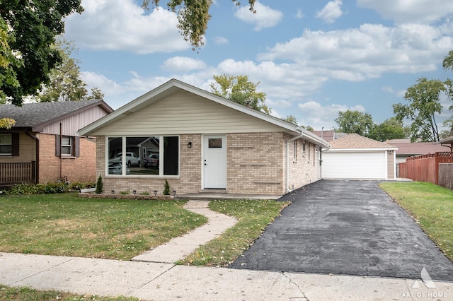 view of front of house featuring a front lawn