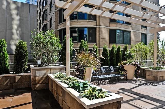 view of patio featuring a pergola