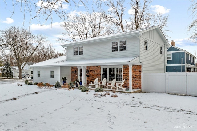 front facade featuring a porch