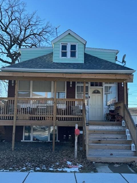 view of front facade with a porch